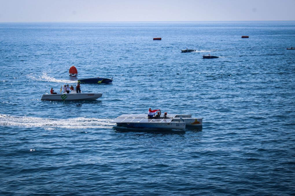 TU Delft Solar Boat Team: Wereldkampioen in offshore solar boat racen! TU Delft Solar Boat Team: Wereldkampioen in offshore solar boat racen!